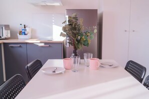 Comfort Apartment, 2 Bedrooms | Private kitchen