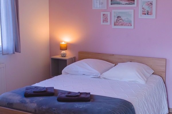 Apartament clàssic, 1 dormitori, vistes al pati | Cortines opaques i habitacions insonoritzades