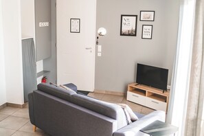 Appartement Standard, 1 chambre | Coin séjour | Télévision