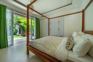 Room - The Oasis Villa (Kerobokan)