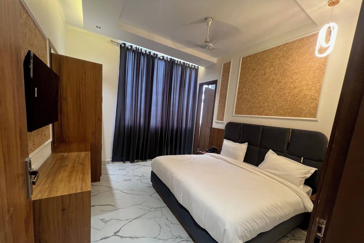 Superior-dobbeltværelse - byudsigt | Skrivebord, gratis Wi-Fi