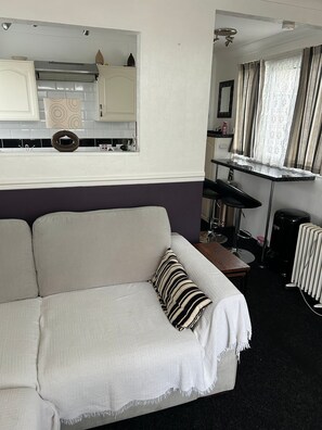 Chalet, 1 slaapkamer, roken, terras | Woonkamer