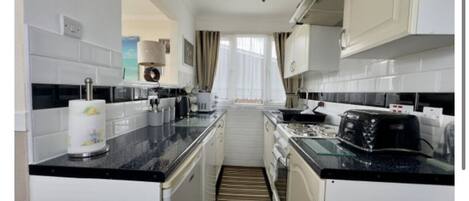 Chalet, 1 Bedroom, Smoking, Patio | Interior