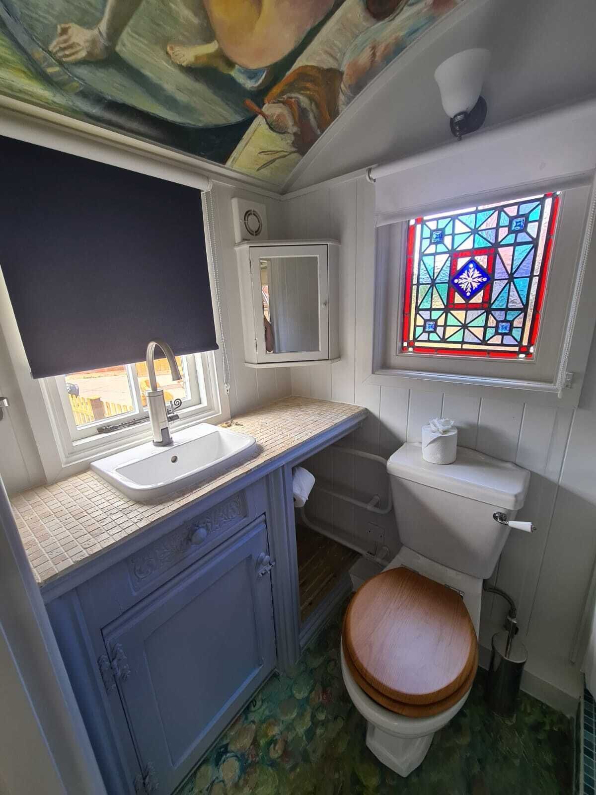 Traditional Room, Ensuite, Courtyard View (Shepherds Hut Double) | Bathroom