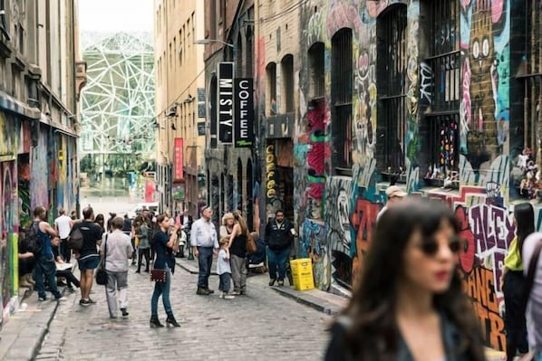 Unclassified image, 1 of 17, button - Swanston Central 3B Lv53 CBD Skyline View FreeTram (Carlton)