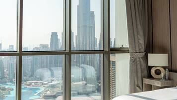 Premium bedding, in-room safe, individually decorated