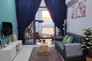 Room - ABHome [Sky Garden Suite] DangaBay #Sea View #JB (Johor Bahru)