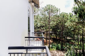 ห้องดีลักซ์ดับเบิล, ระเบียง, วิวหุบเขา | ลานระเบียง/นอกชาน