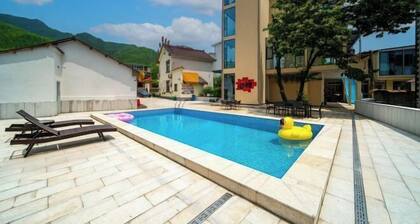 Xuancheng Jinguchun Farm stay
