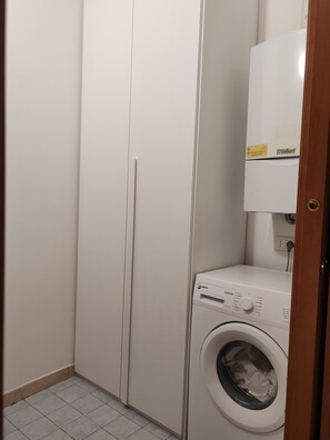 Interior - Casa del Prof - Holiday apartment in the historic center (Asti)