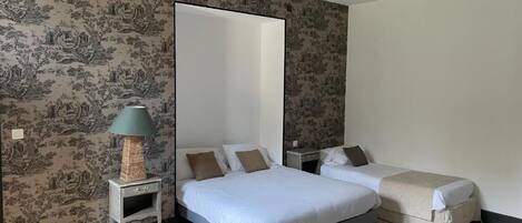 Wifi gratis y acceso para silla de ruedas