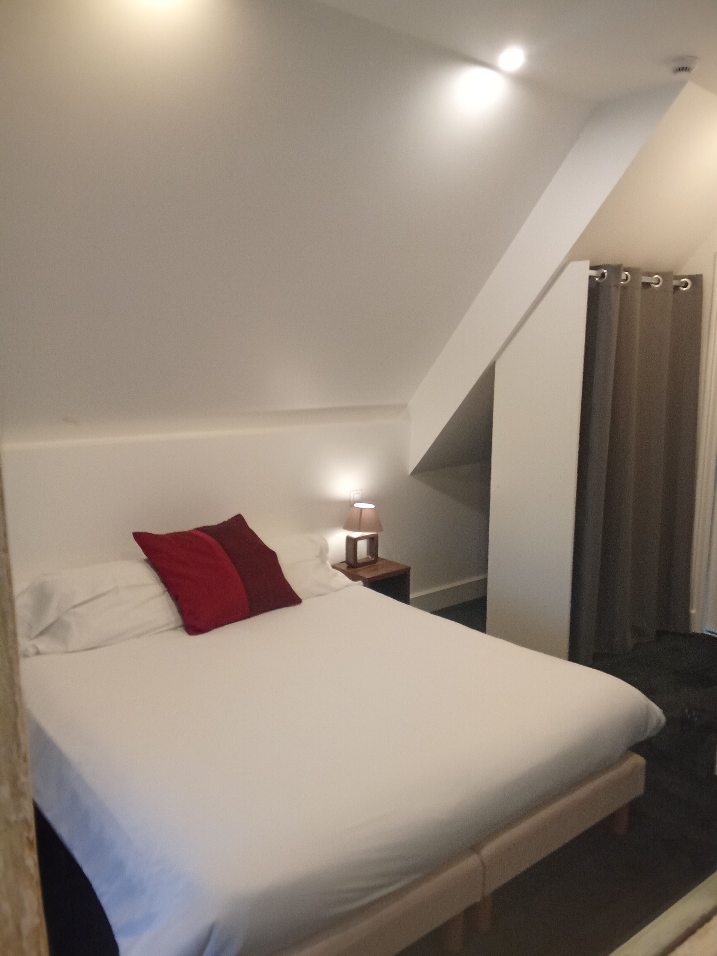 Comfort Triple Room | Katil bayi mudah alih, Wi-fi percuma, cadar katil 