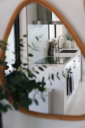 Fridge, microwave, oven, stovetop - Modern Family Escape in Rochedale | Pool & Comfort (Robertson)