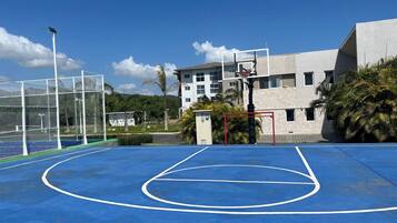 Sport court
