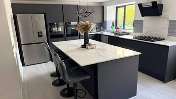 Fridge, microwave, oven, coffee/tea maker