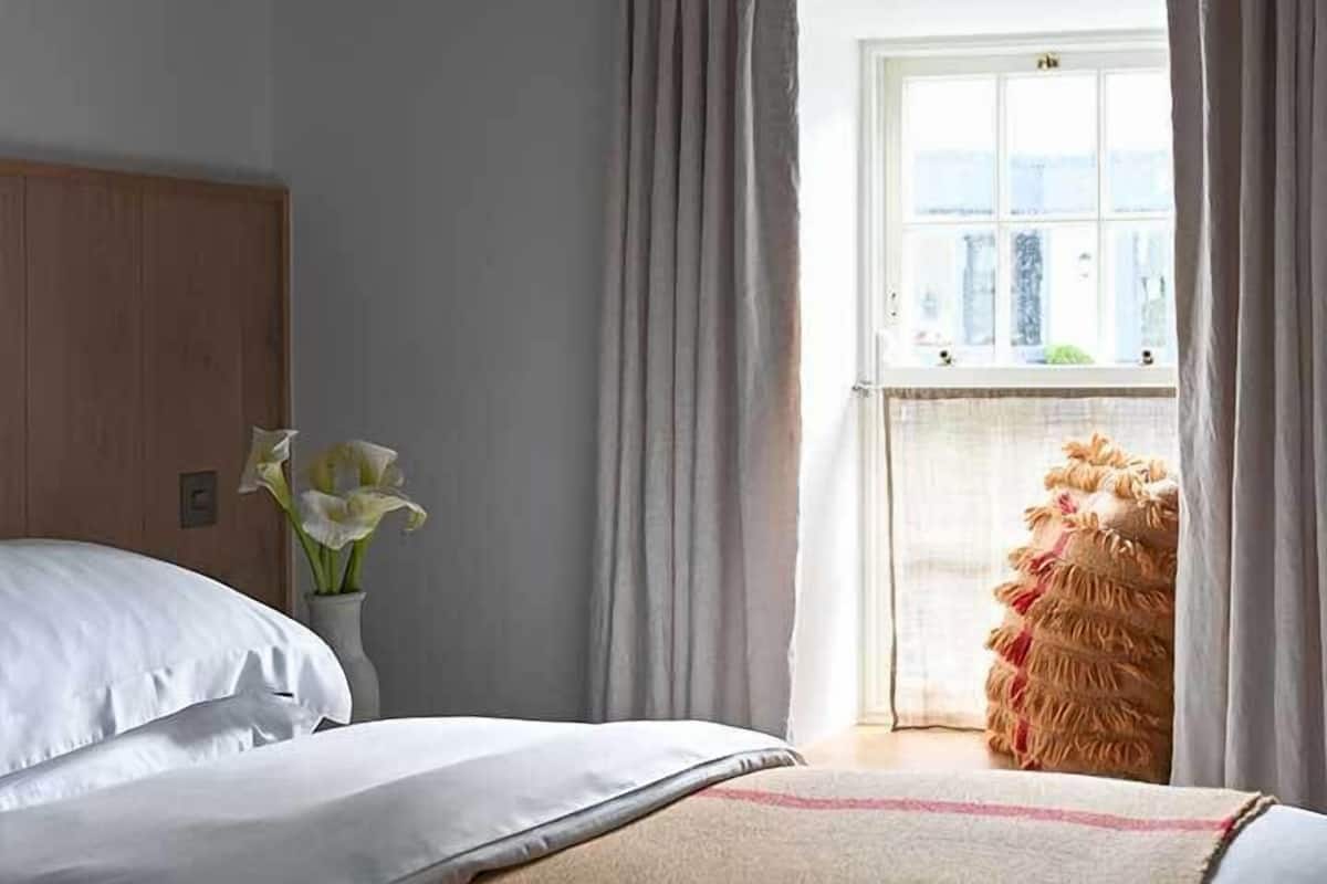 Hochwertige Bettwaren, Daunenbettdecken, individuell dekoriert