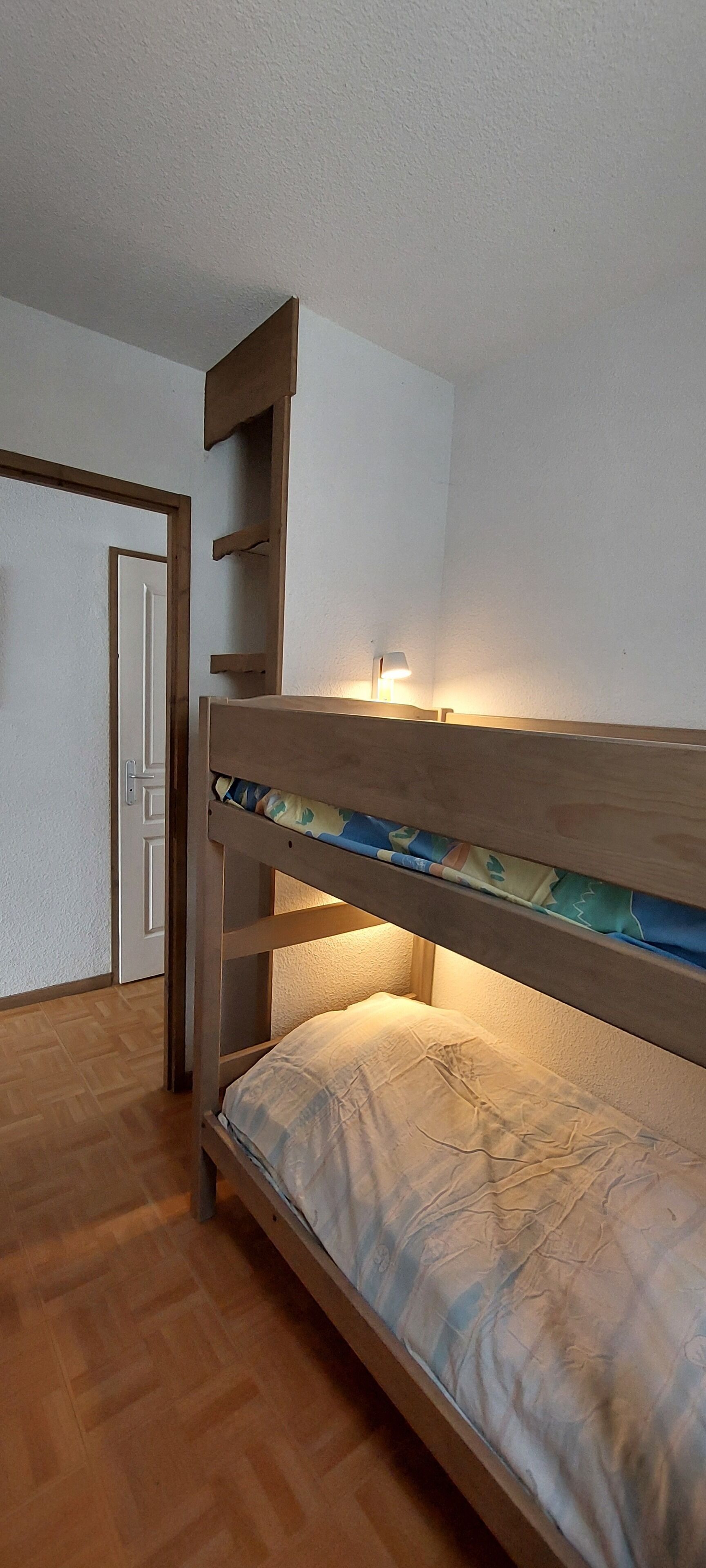 مكواة/لوح كي