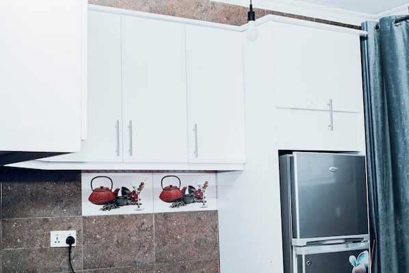 Family Apartment, Balcony, City View | Private kitchen