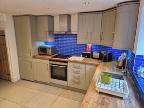 Private kitchen - The Folly in Farrier Street - A cosy & modernised historic house - great space (Deal)
