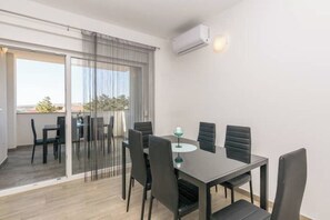 Dining - Pasko apartments 3 (Novalja)