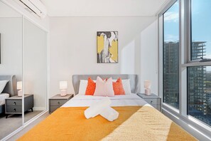 3 bedrooms, iron/ironing board, free WiFi, bed sheets - Deluxe 3b2b apt with Breathtaking Views@WWP (Wentworth Point)
