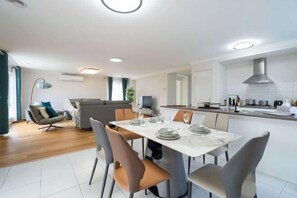 Interior - Spacious 4B House in PointCook (Point Cook)