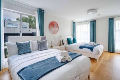 Spacious 4B House in PointCook