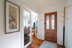 Interior - Classic Patterson Charm with Modern Comfort (Bentleigh East)