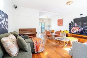 Living area - Classic Patterson Charm with Modern Comfort (Bentleigh East)