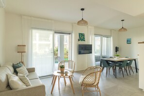 TV - Residenza Ninfee at Manerba del Garda (Manerba del Garda)