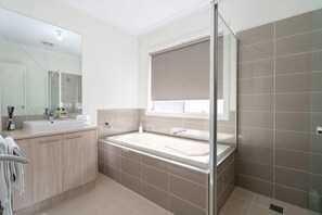 Bathroom - Modern 3B2B1C Home in Doreen (Mernda)