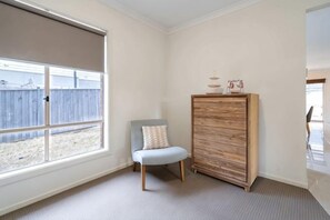 Unclassified image, 3 of 29, button - Modern 3B2B1C Home in Doreen (Mernda)