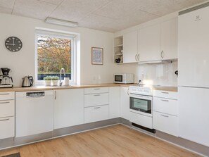 Fridge, microwave, oven, dishwasher - "Gildo" - 30km from the sea by Interhome (Toftlund)