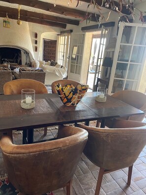 Dining - Family home with swimming pool, beautiful sea view, in private estate (Sainte-Maxime)