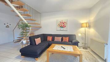 Fernseher, Tischtennisplatte