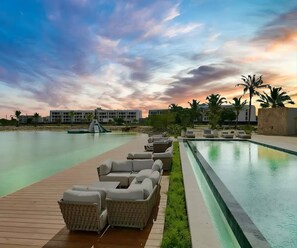 Apartemen, 1 kamar tidur, akses difabel, balkon | Kolam renang | Kolam renang outdoor