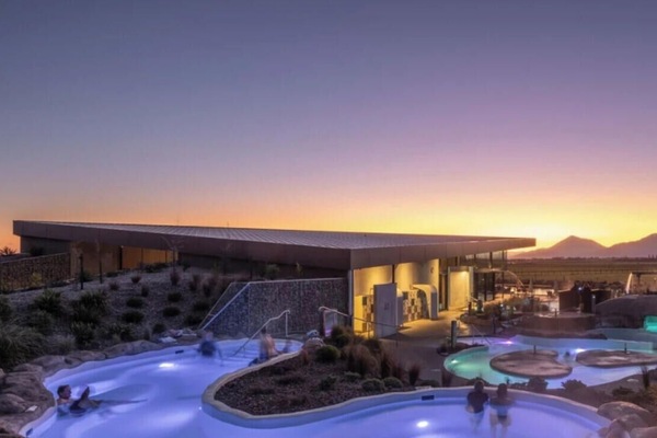 Opuke Thermal Pools and Spa Nearby