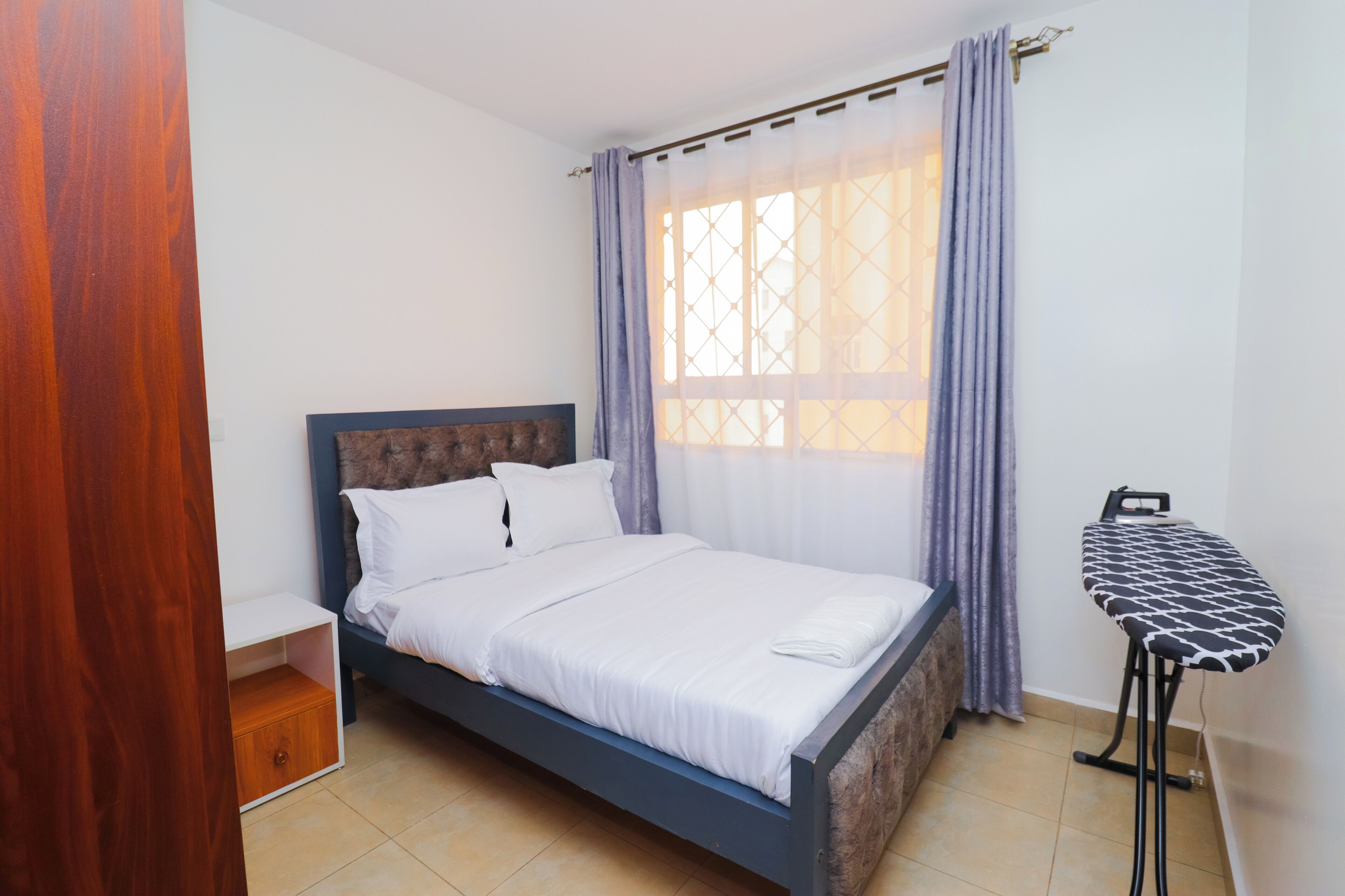 3 bedrooms, iron/ironing board, WiFi, bed sheets