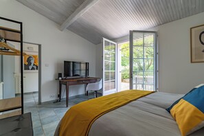 Comfort-Studiosuite, 2 Schlafzimmer, Nichtraucher, Gartenblick | Hochwertige Bettwaren, Pillowtop-Betten, individuell dekoriert