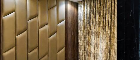 Iron/ironing board, free WiFi