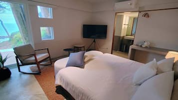 In-room safe, desk, iron/ironing board, free WiFi