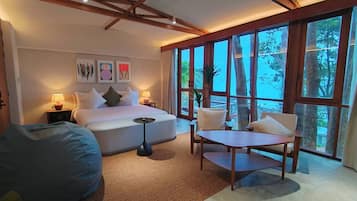 In-room safe, desk, iron/ironing board, free WiFi