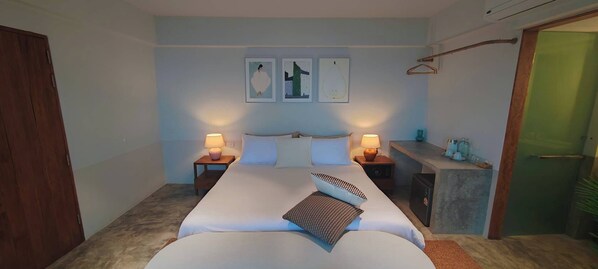 Superior Double Room, Balcony, Sea View | In-room safe, desk, iron/ironing board, free WiFi