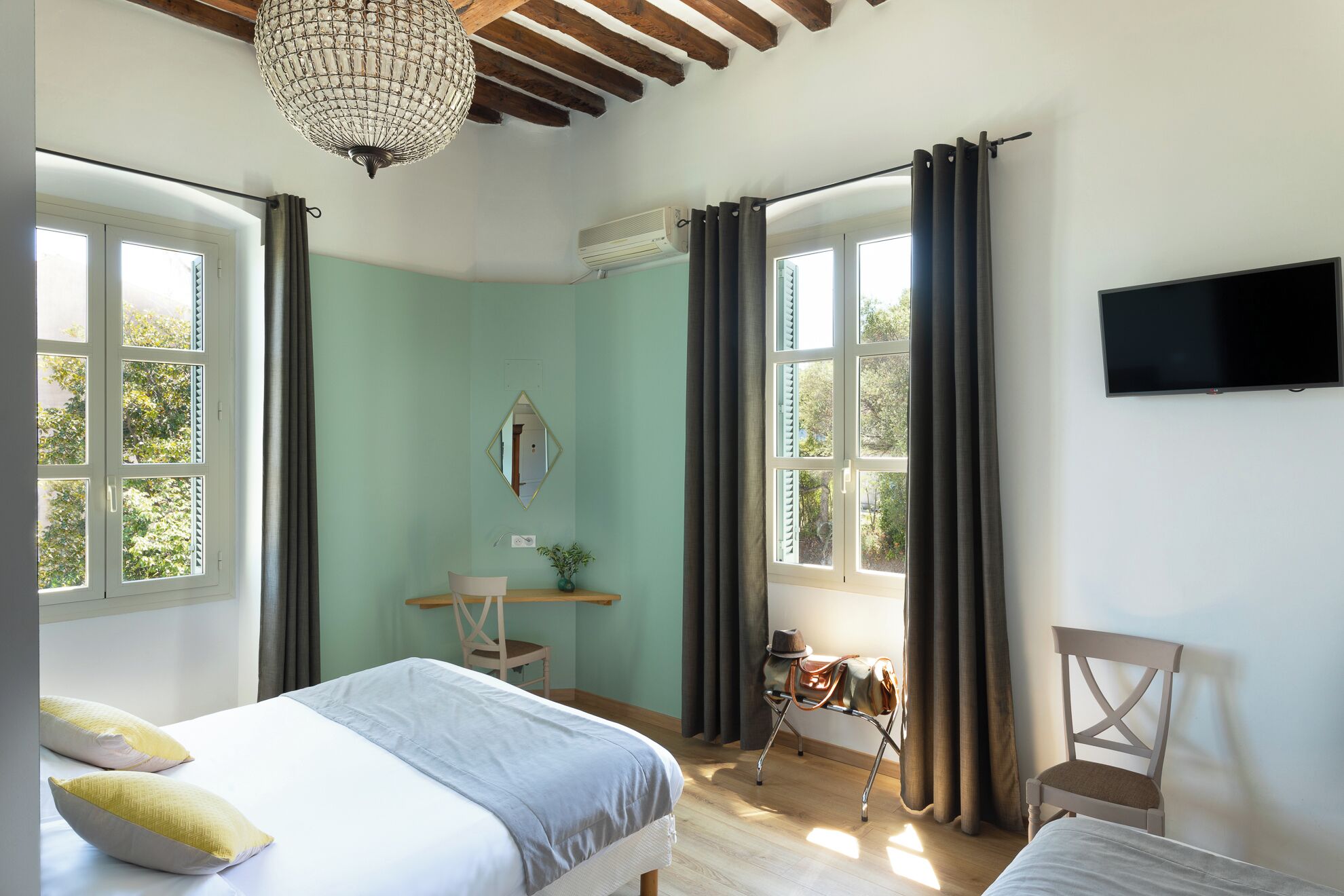 Escritorio y wifi gratis 