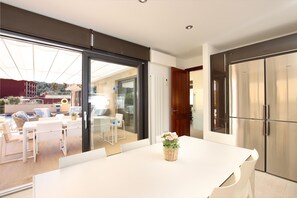 تناول الطعام