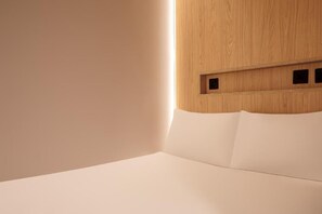 Iron/ironing board, free WiFi