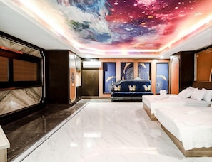 Comfort Double or Twin Room | In-room safe, soundproofing, free WiFi