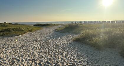 Exklusive Ferienwohnung in Hooksiel – stilvoll wohnen mit Balkon & Designer-Bad
