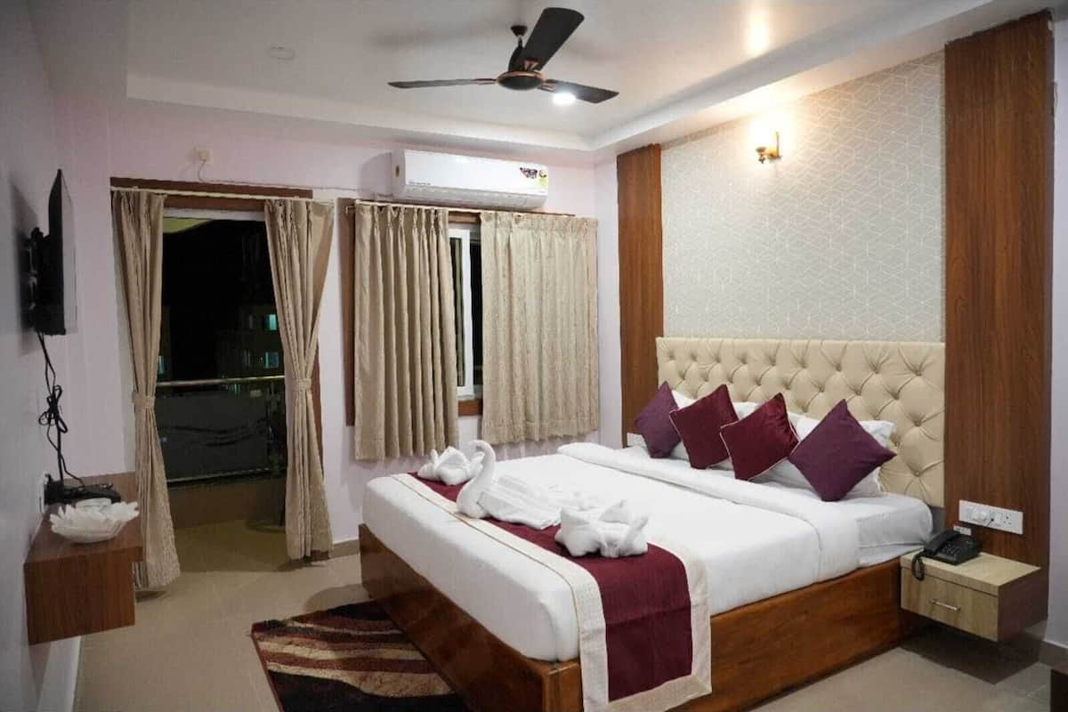 Deluxe Double Room, Sea View | Free WiFi