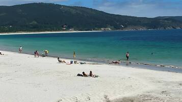 Shared Dormitory, 1 Bedroom | Beach